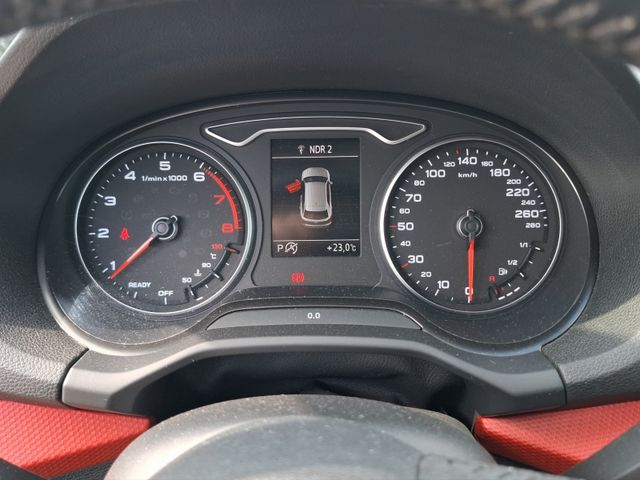 Audi Q2 sport 1.5 TFSI 35 AHK+Kam.+KeyLess+LED+Pano