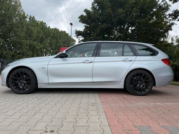 BMW 320 - 4