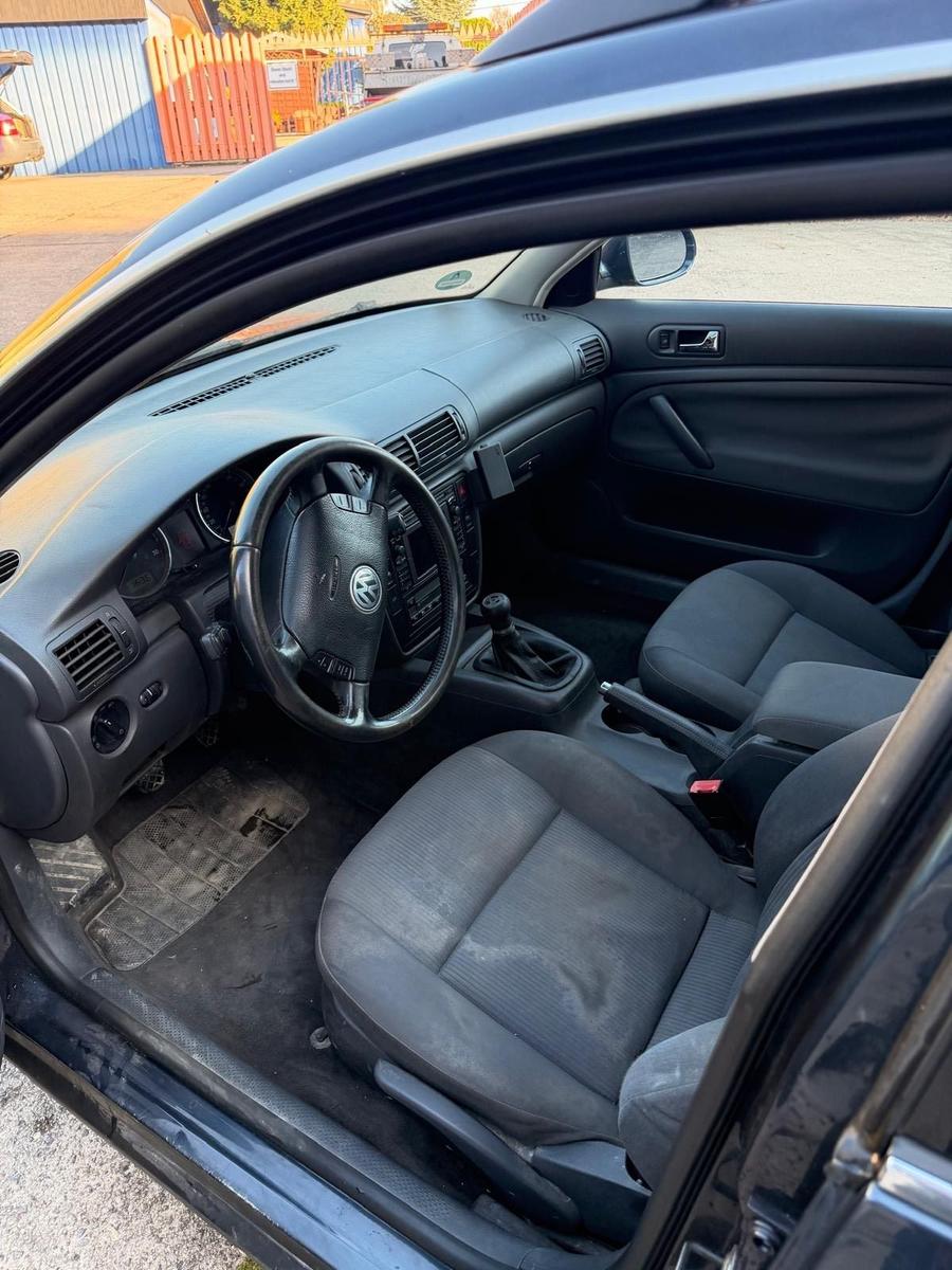 Volkswagen Passat 2004 — photo 10