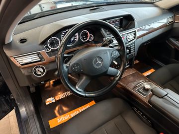 MYAUTOCENTER – Gebraucht- und Jahreswagen mit Werkstattservice in Pfaffenhofen Mercedes-Benz E 220 CDI Limousine BlueEfficiency *2. Hand*SHZ*
