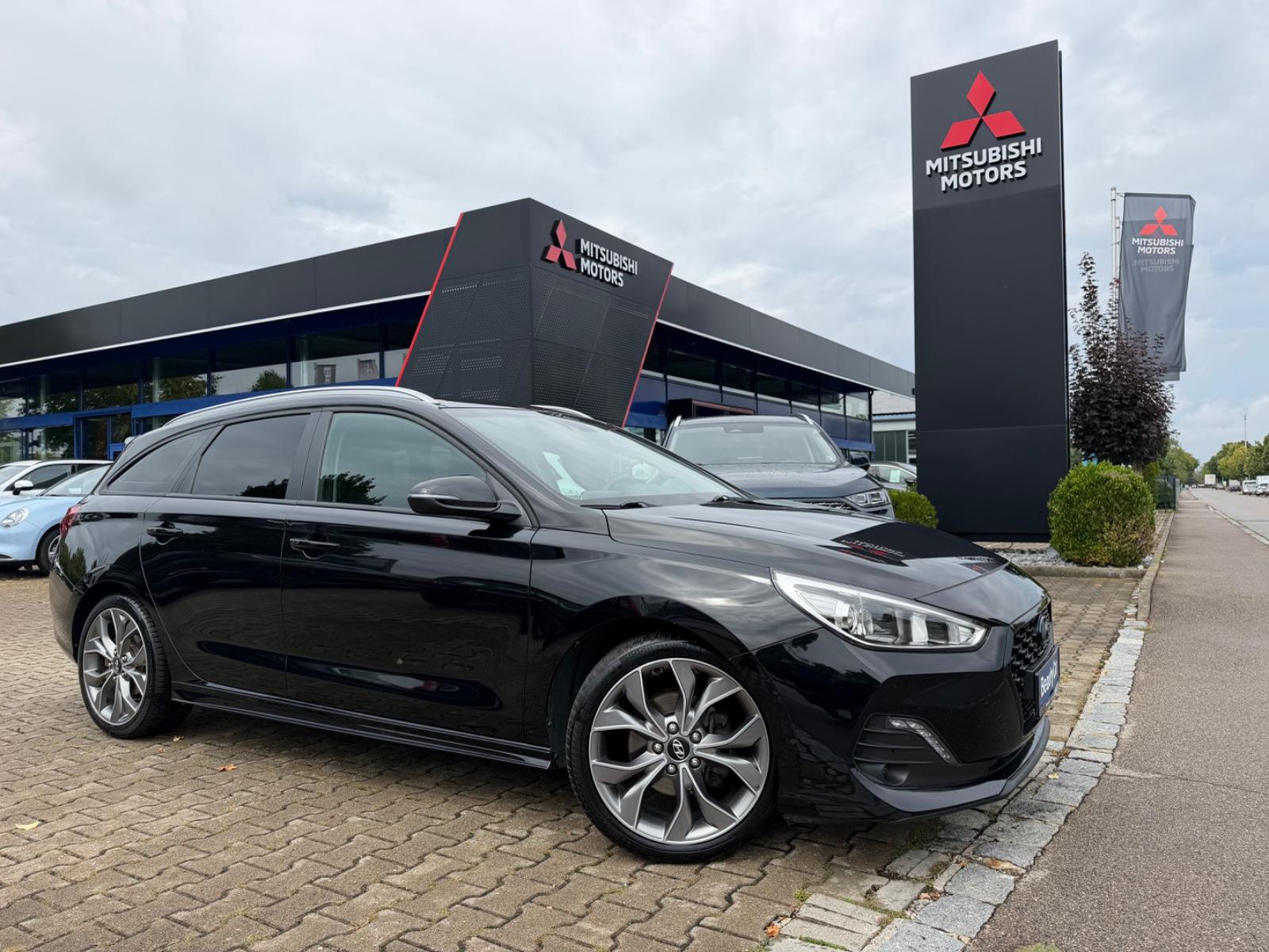 Hyundai i30 cw*DCT*SHZ*LHZ*Kamera*Navi*