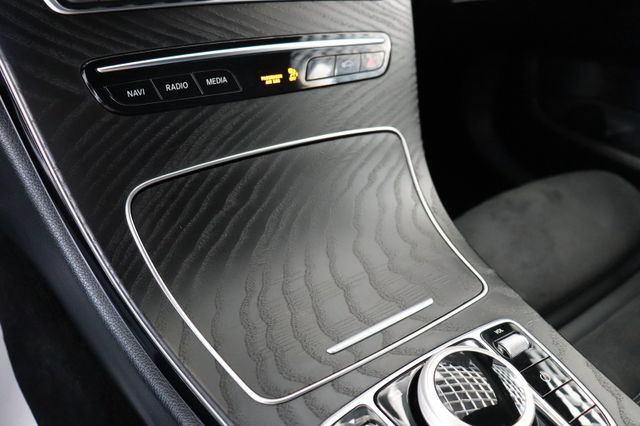 Fahrzeugabbildung Mercedes-Benz C 300 d Lim. | Amg Line| LED |KAMERA|AMG LINE