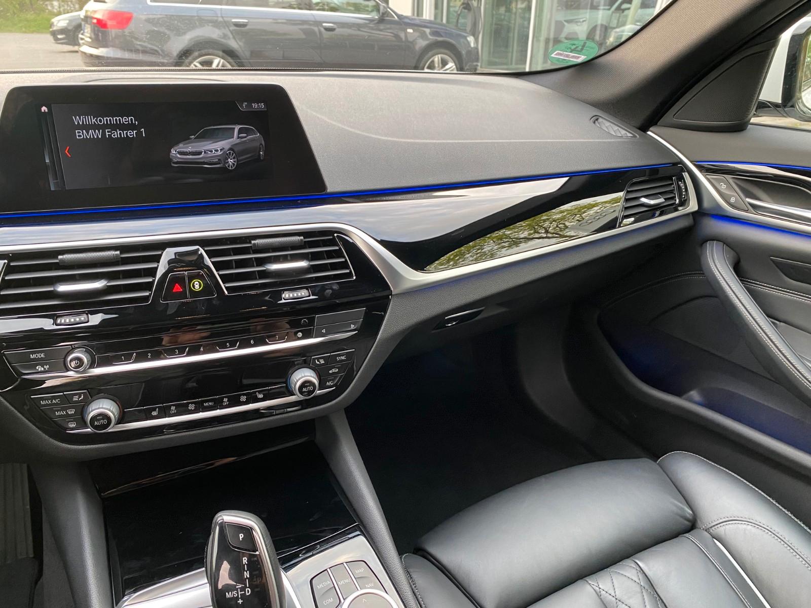 BMW 530d xDrive Touring A Standheizung 