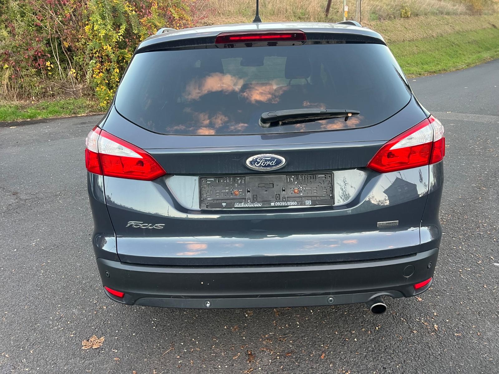 Ford Focus 2011 — photo 5