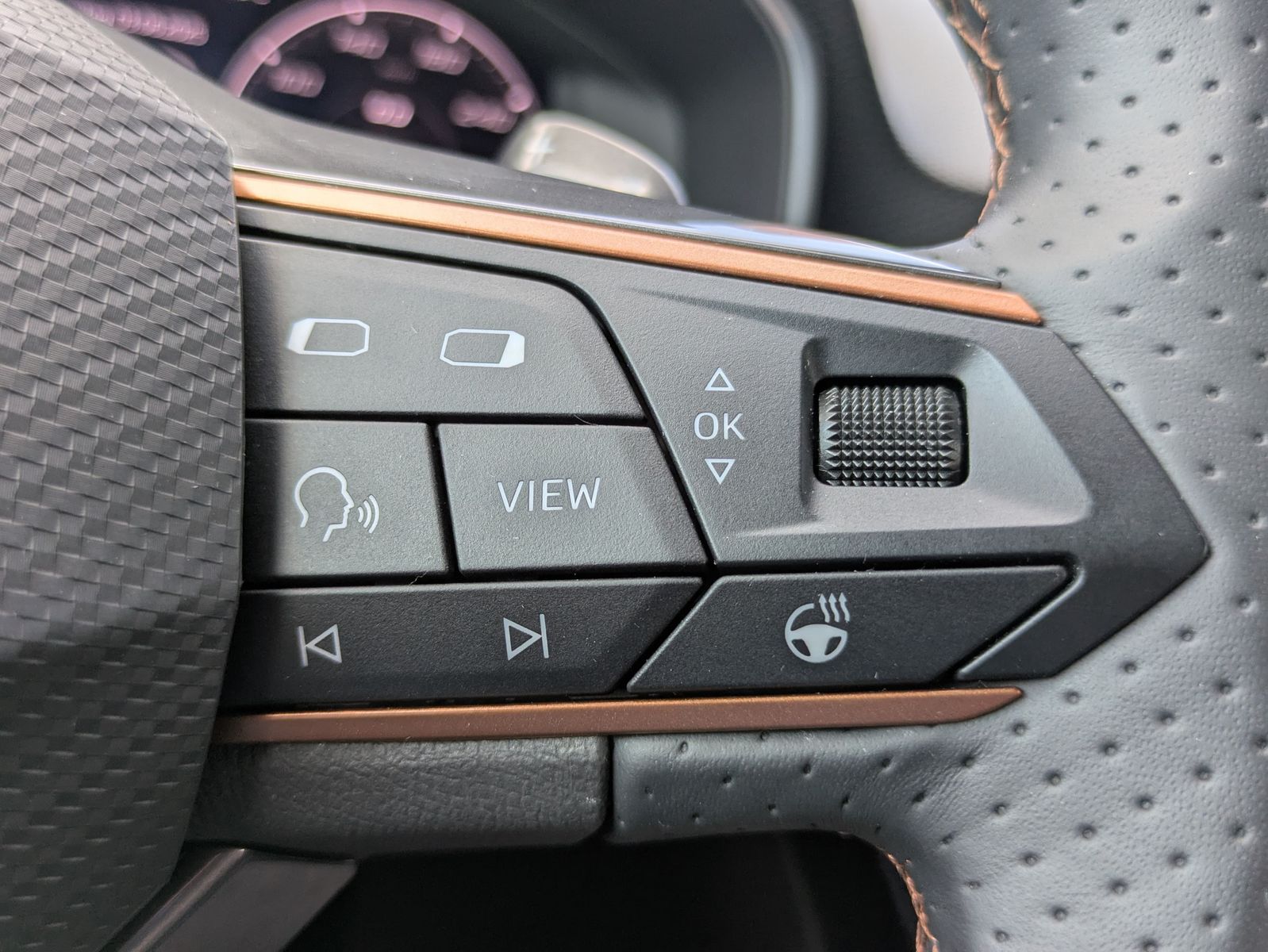 Fahrzeugabbildung CUPRA Leon 1.5 eTSI DSG MATRIX-LED*ACC*APP*KAMERA*18"