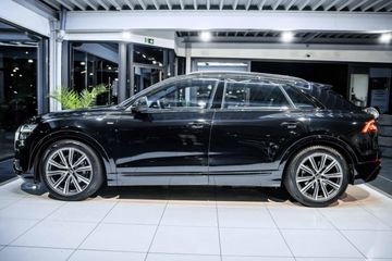 Audi Q8 - 10