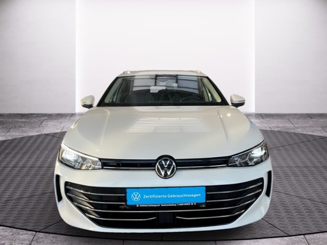 Fahrzeugabbildung Volkswagen Passat 1.5 eTSI DSG BUSINESS GJR AREA NAVI AHK
