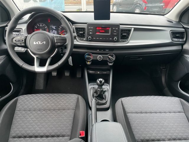 Fahrzeugabbildung Kia Rio Comfort PDC, Klima, Bluetooth