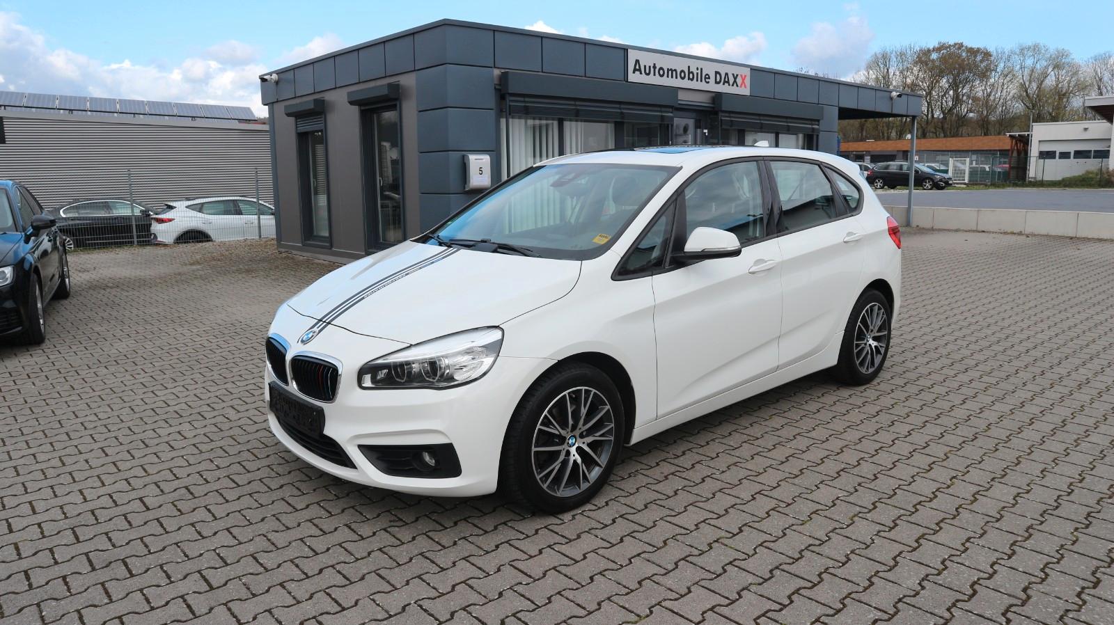 BMW 220 i Active Tourer*Auto.*Pano.*Navi*AHK*LED*