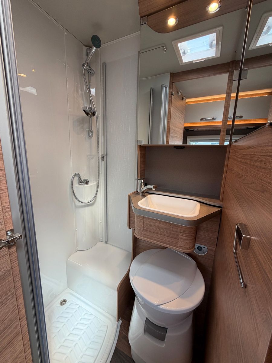 Fahrzeugabbildung Weinsberg CaraCompact Edition Pepper 600 MEG MJ26