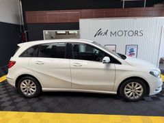 MERCEDES-BENZ B220 4Matic/KAMERA/ILS/TOTWI/