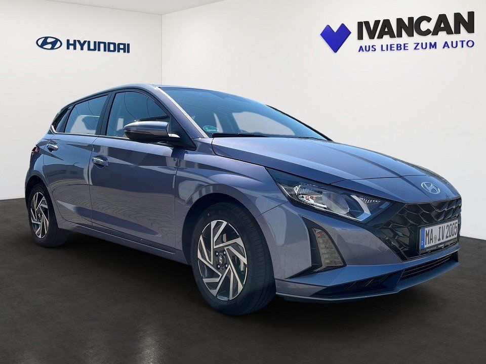 Fahrzeugabbildung Hyundai i20 1.0T 100PS DCT Trend Komfort Bose