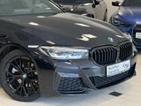 BMW 520dxDriv/Aut/Panorama/AHK/P&DrivAss/M-Sport - BMW 520 mit Diesel-Antrieb
