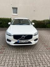 Volvo XC60 D3 Momentum - Volvo XC60 mit Diesel-Antrieb: Kombi