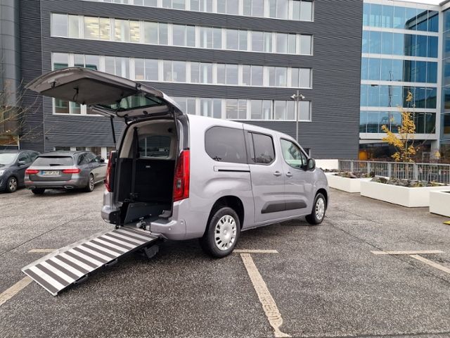 Fahrzeugabbildung Fiat Doblò Kombi L2 L2 Länge2 Autom. Rollstuhlgerecht