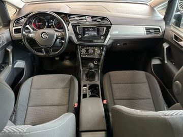 MYAUTOCENTER – Gebraucht- und Jahreswagen mit Werkstattservice in Pfaffenhofen Volkswagen Touran Comfortline BMTStart-Stopp *Pano*AHK*