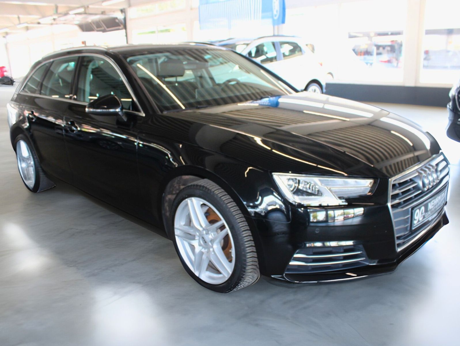 Fahrzeugabbildung Audi A4 2.0 TDI S tronic sport Avant NAVI XENON uvm.