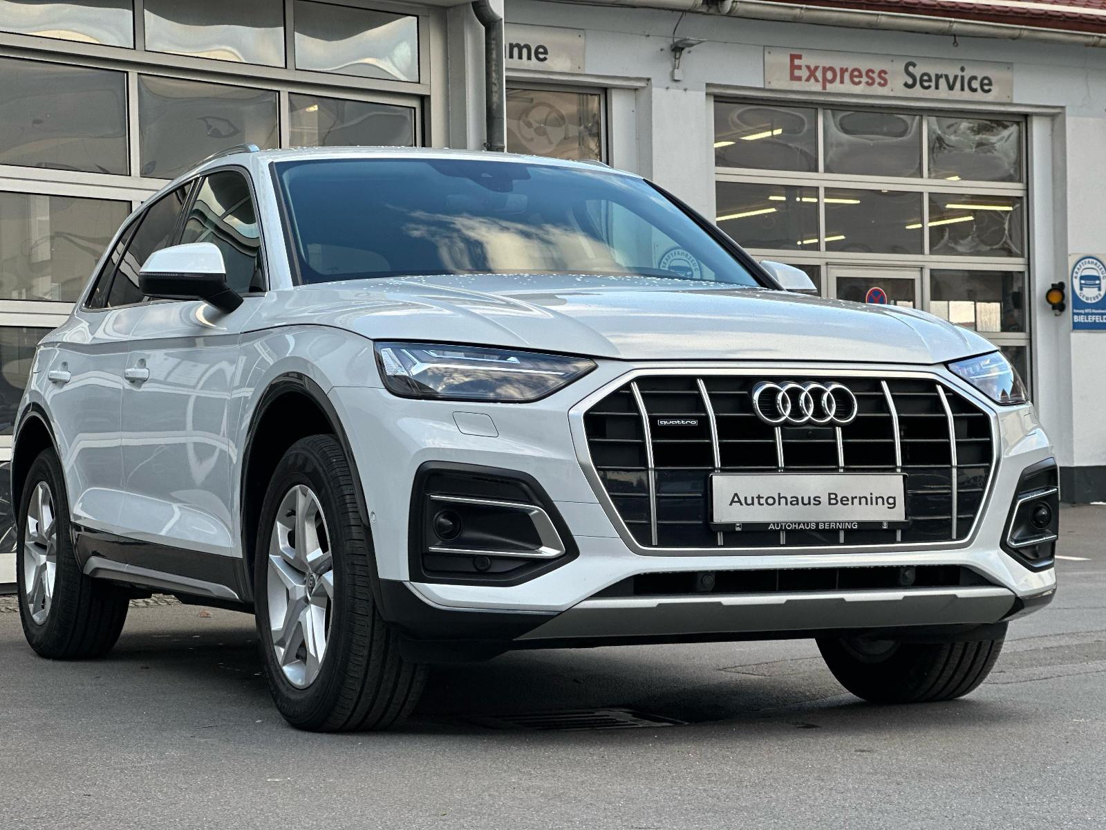 Audi Q5 40TDI  QUATTRO AHK MATRIX STANDHEIZ 360 ACC
