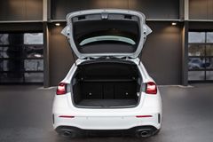 MERCEDES-BENZ A 35 AMG 4M*NIGHT*MULTIBEAM*TOTW*MBUX*KEY*