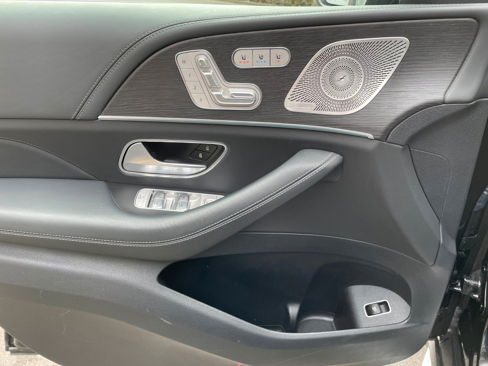 Fahrzeugabbildung Mercedes-Benz GLS 580 4M AMG Pano+AHK+Burm+7Sitz+HUD+Fond+VOLL