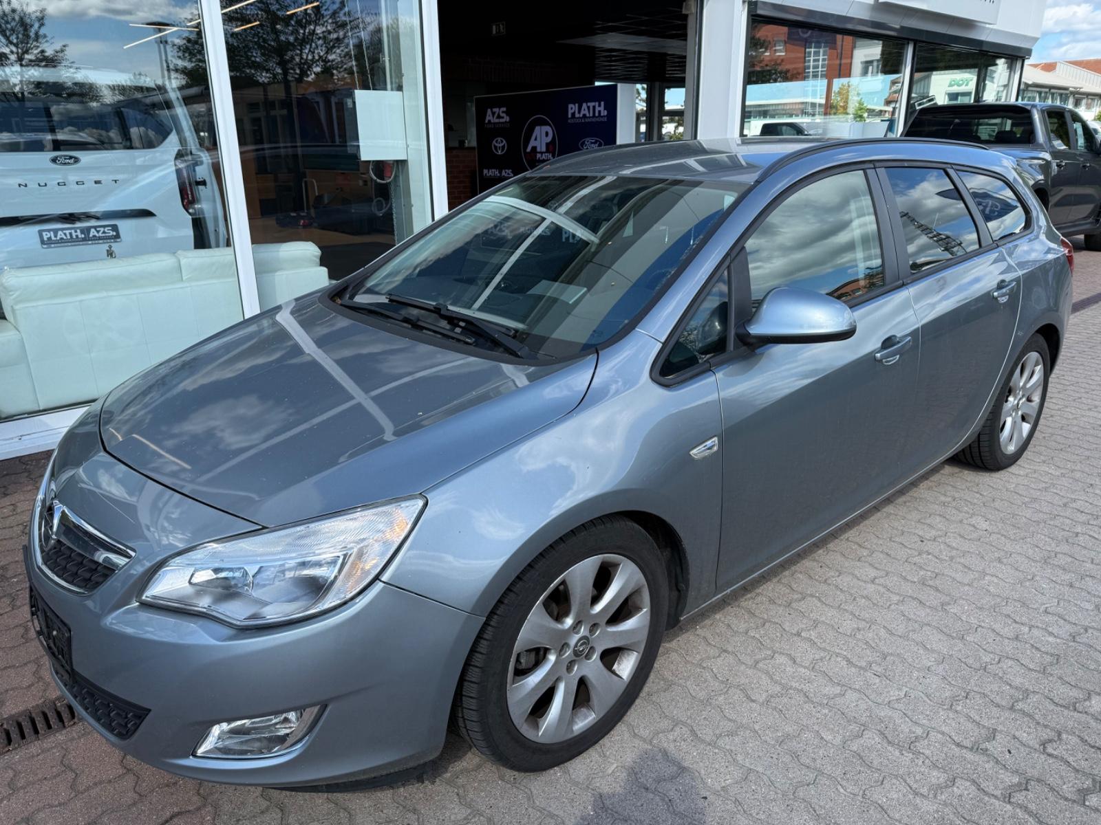 Opel Astra J Sports Tourer Design Edition