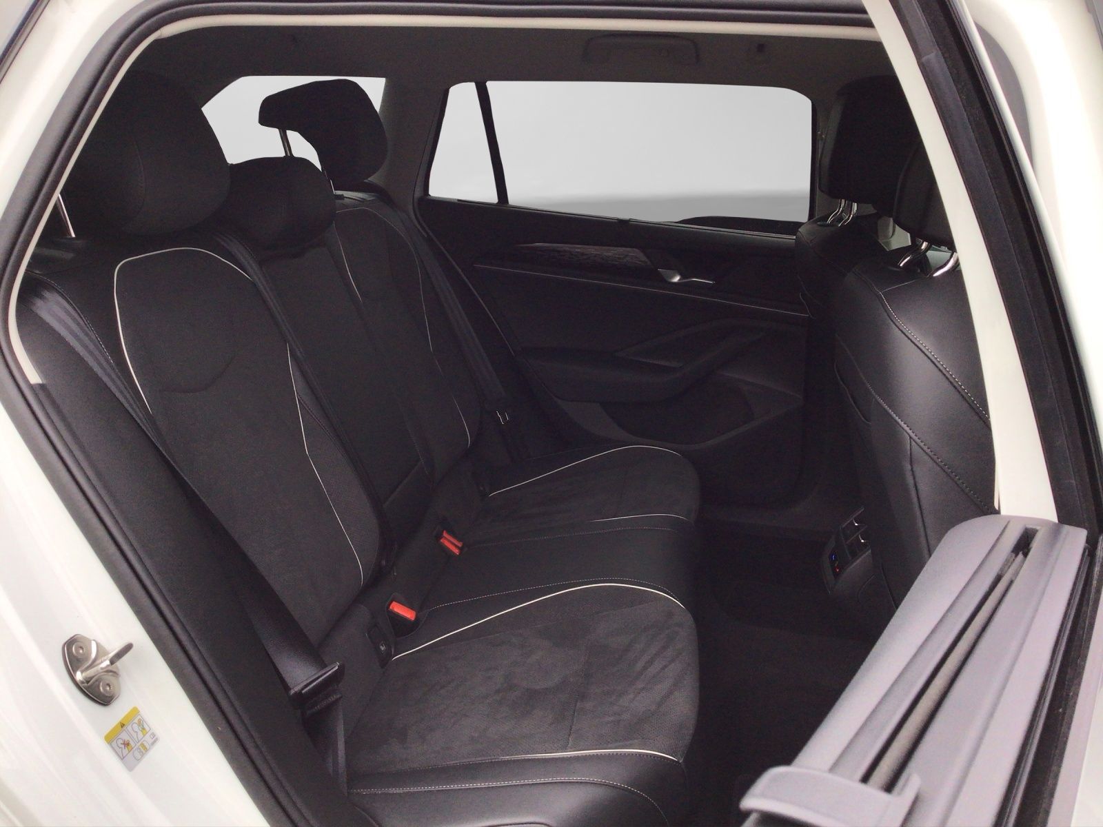 Volkswagen Passat Variant - Bild 6