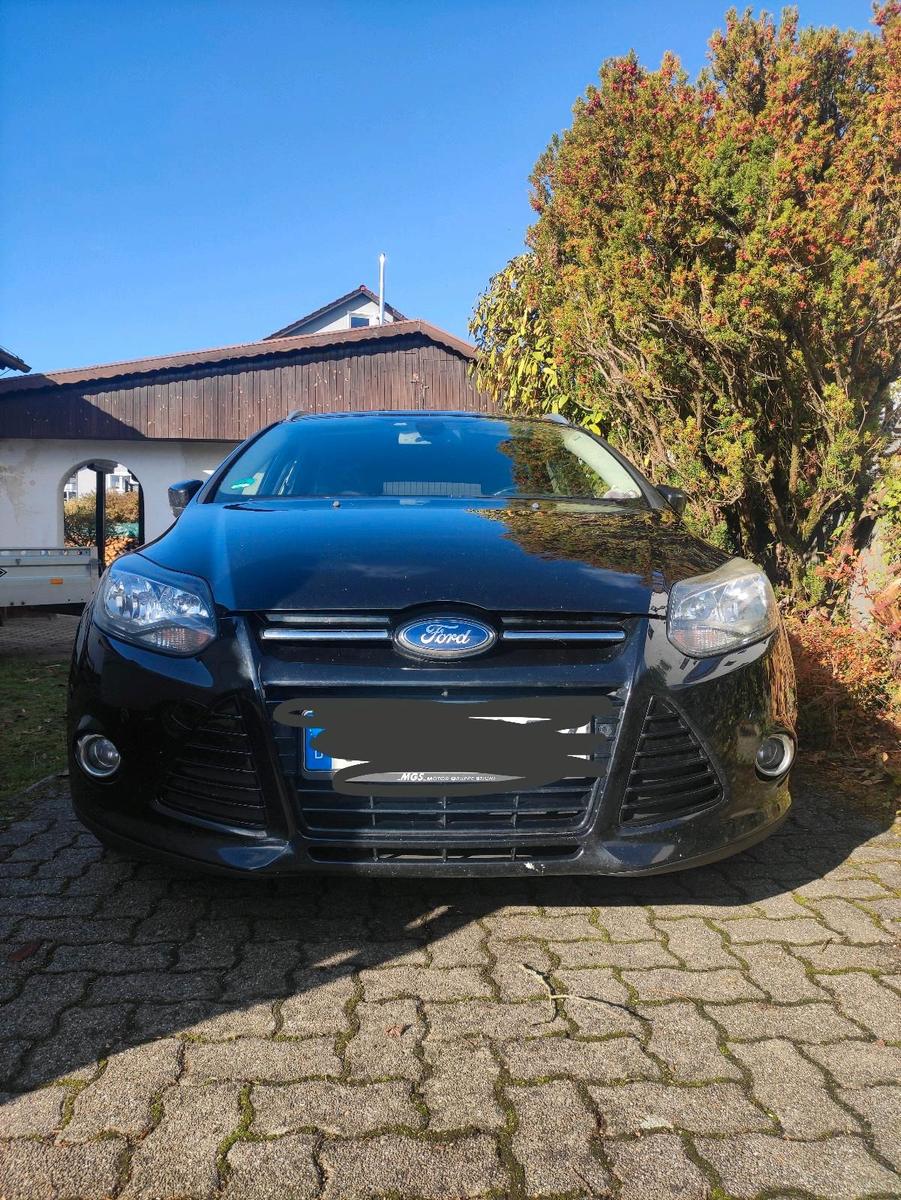 Ford Focus 2014 — interior