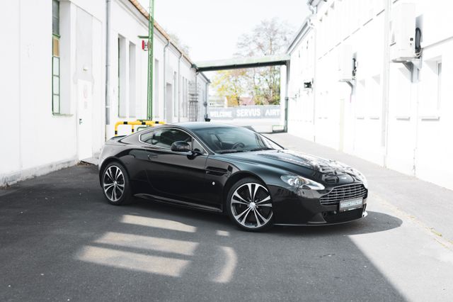 Aston Martin V12 Vantage Carbon Black Edition *MwSt / Manual*