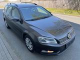 Volkswagen Passat Variant Trendline BlueMotion - gebrauchte VW Passat Variant aus dem Jahr 2012