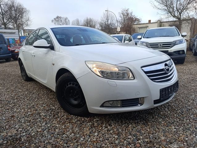 Opel Insignia A Lim. Sport 4x4-EURO5-SHZG-SR-WR-ALU