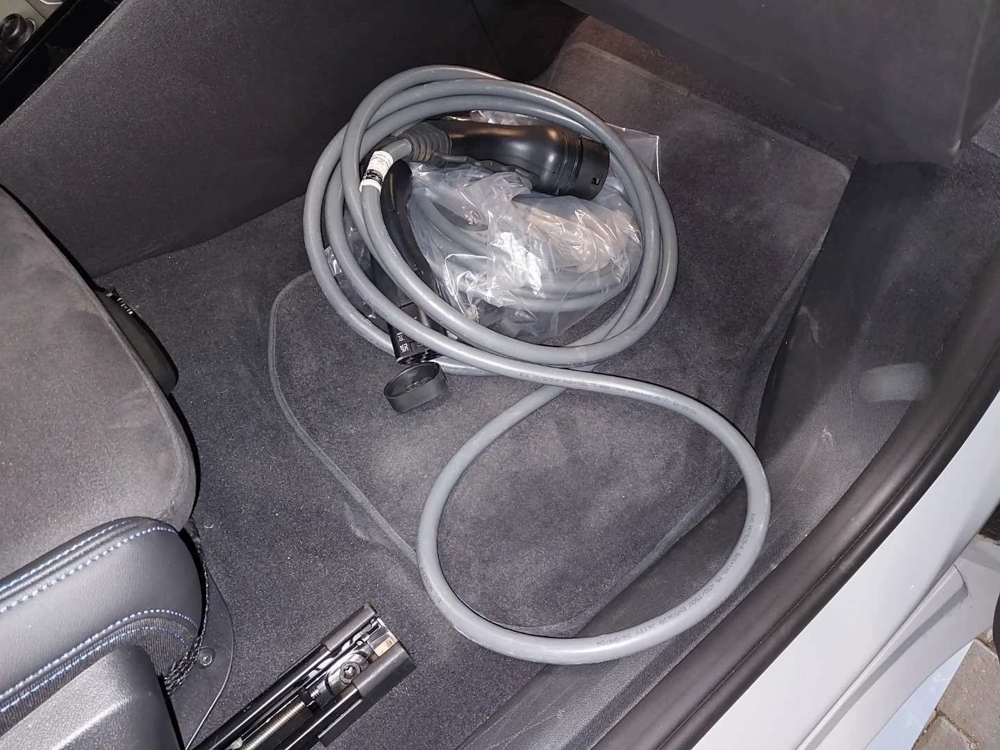 Fahrzeugabbildung BMW iX2 xDrive30 |M Sportpaket |Aktivsitz |20" BMW I