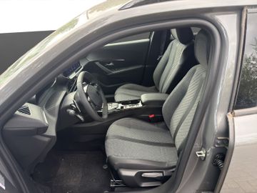 Peugeot 2008 Allure PT 130 EAT8 Carplay+PDC+LED+LM+SHZ
