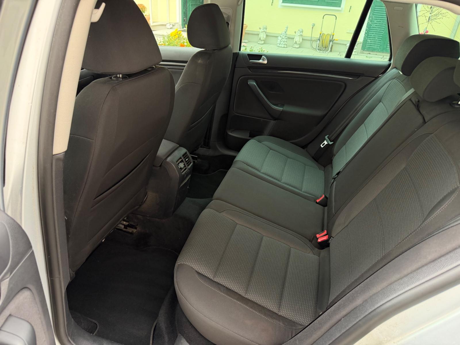 Volkswagen Golf 2012 — photo 11
