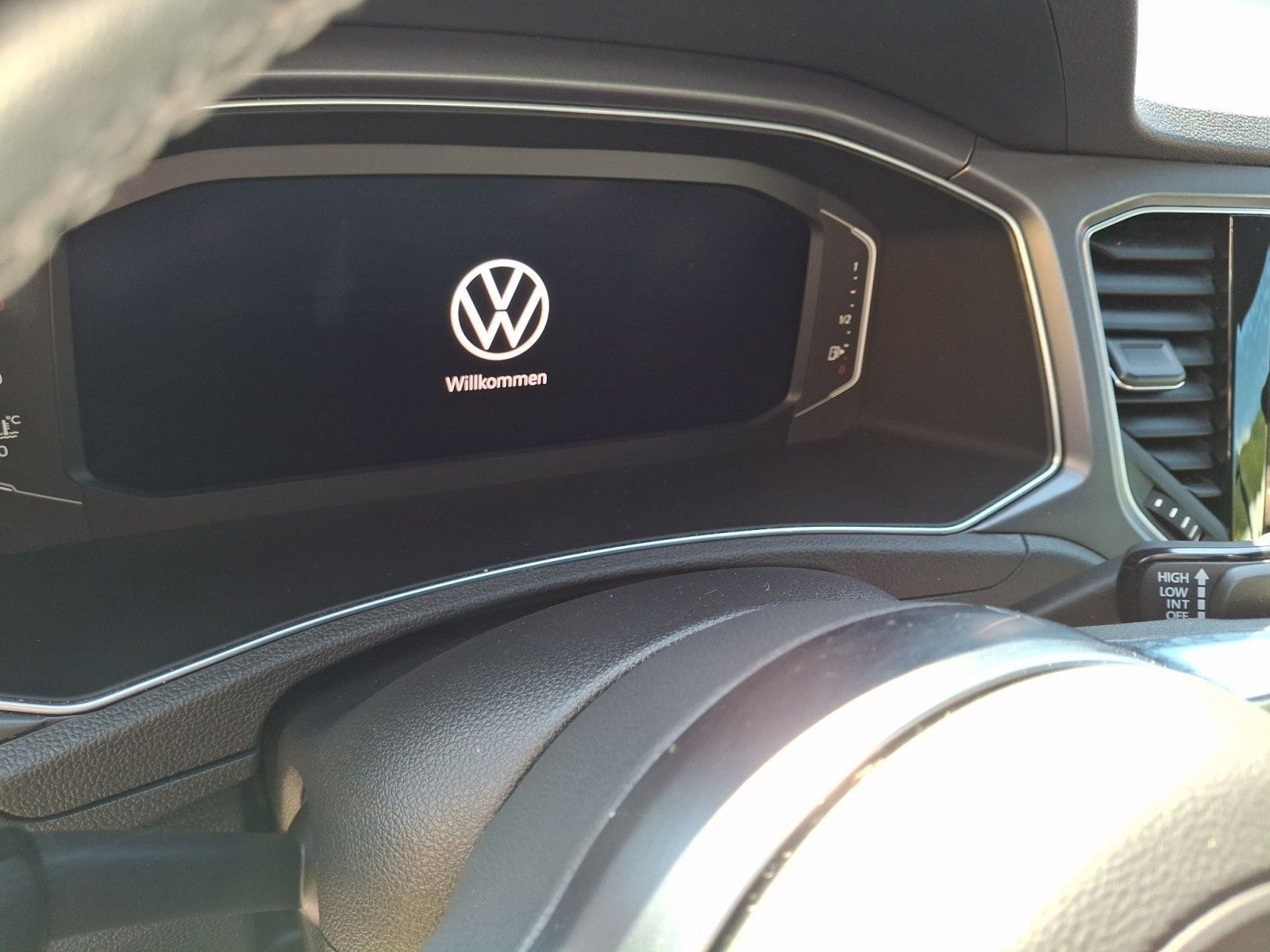 Volkswagen T-Roc - Bild 5