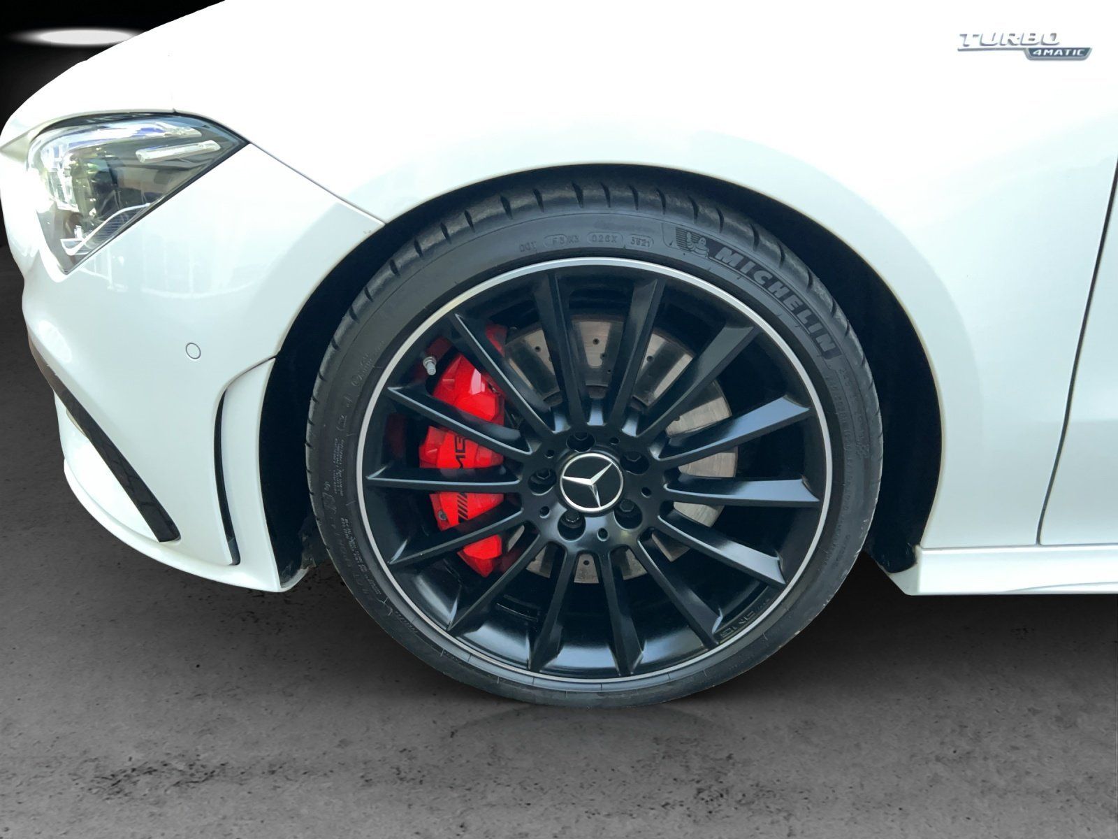 Fahrzeugabbildung Mercedes-Benz CLA 35 AMG SB Perf.Sitz LED Standhzg HighEndMBUX