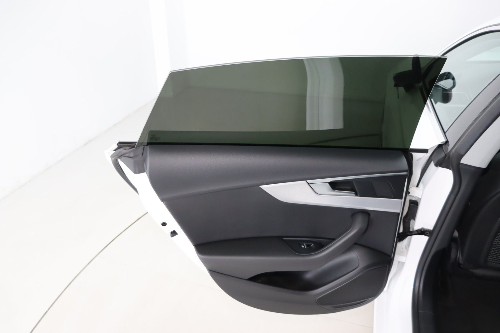 Fahrzeugabbildung Audi A5 Sportback 40 TFSI * LED * Navi * Keyless