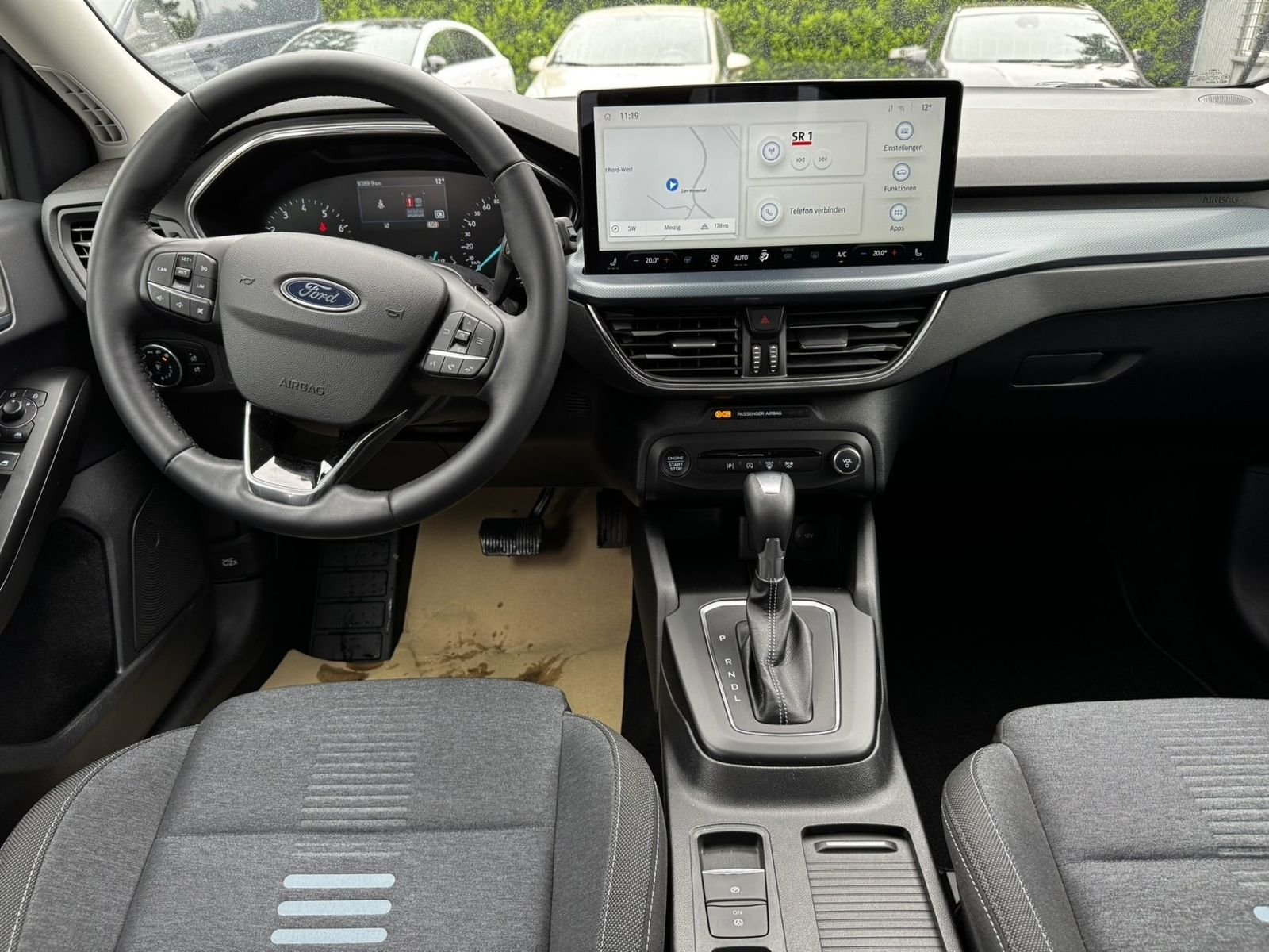 Fahrzeugabbildung Ford Focus Lim. Active, AT,AHK,Winterpaket,Navi