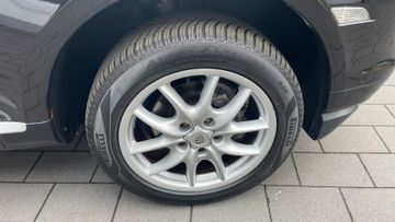 Porsche Cayenne - 4