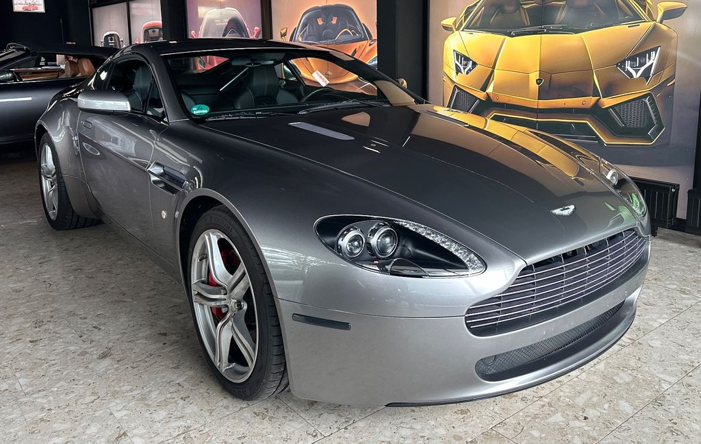 Aston Martin V8 Vantage
