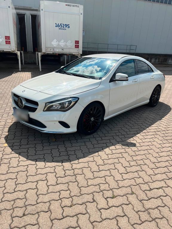 Image of Mercedes-Benz CLA 200