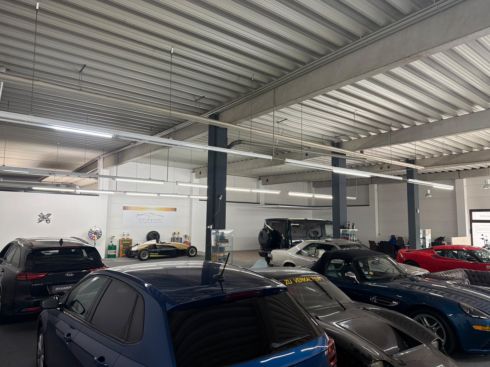 showroom-image-top