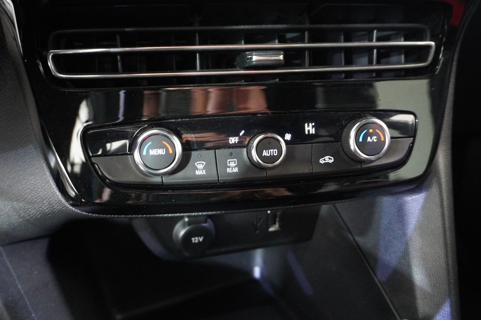 Fahrzeugabbildung Opel Mokka 1.2T GS LINE NAVI/LED/KAMERA/SPORT/DAB+