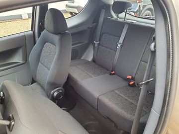 Bild 6 Mitsubishi Colt 3-T 1,1 Inform - KLIMAAUT,CD/MP3