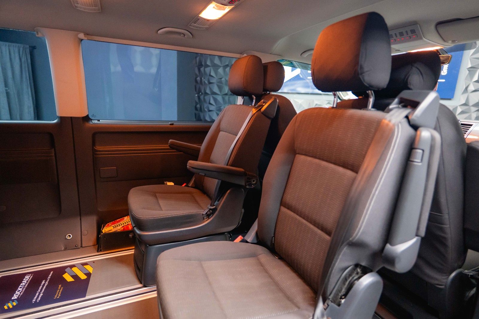 Fahrzeugabbildung Volkswagen T6 Multivan 2.0 TDI DSG Lang *ACC*CarPlay*DAB*