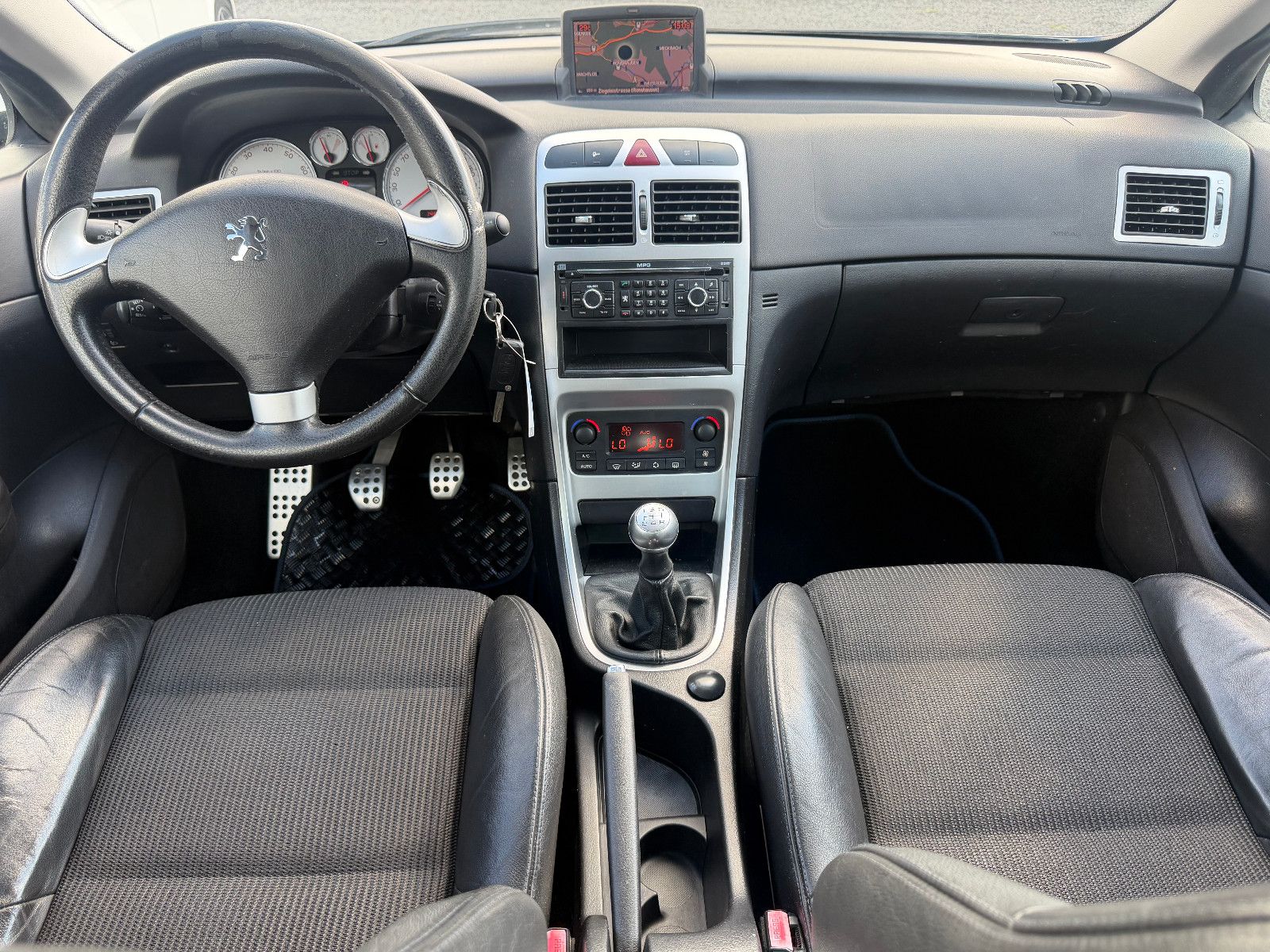 PEUGEOT 307 CC Cabrio Sport NAVI/PDC/TÜV NEU – Foto 17