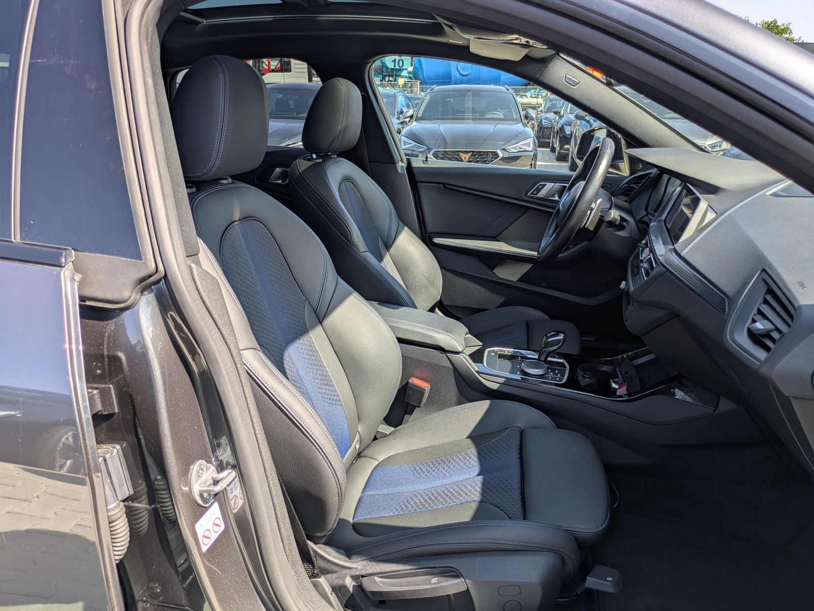 Fahrzeugabbildung BMW 220 d M Sport PANO*LED*H&K*TEMP*KAMERA*SHADOW