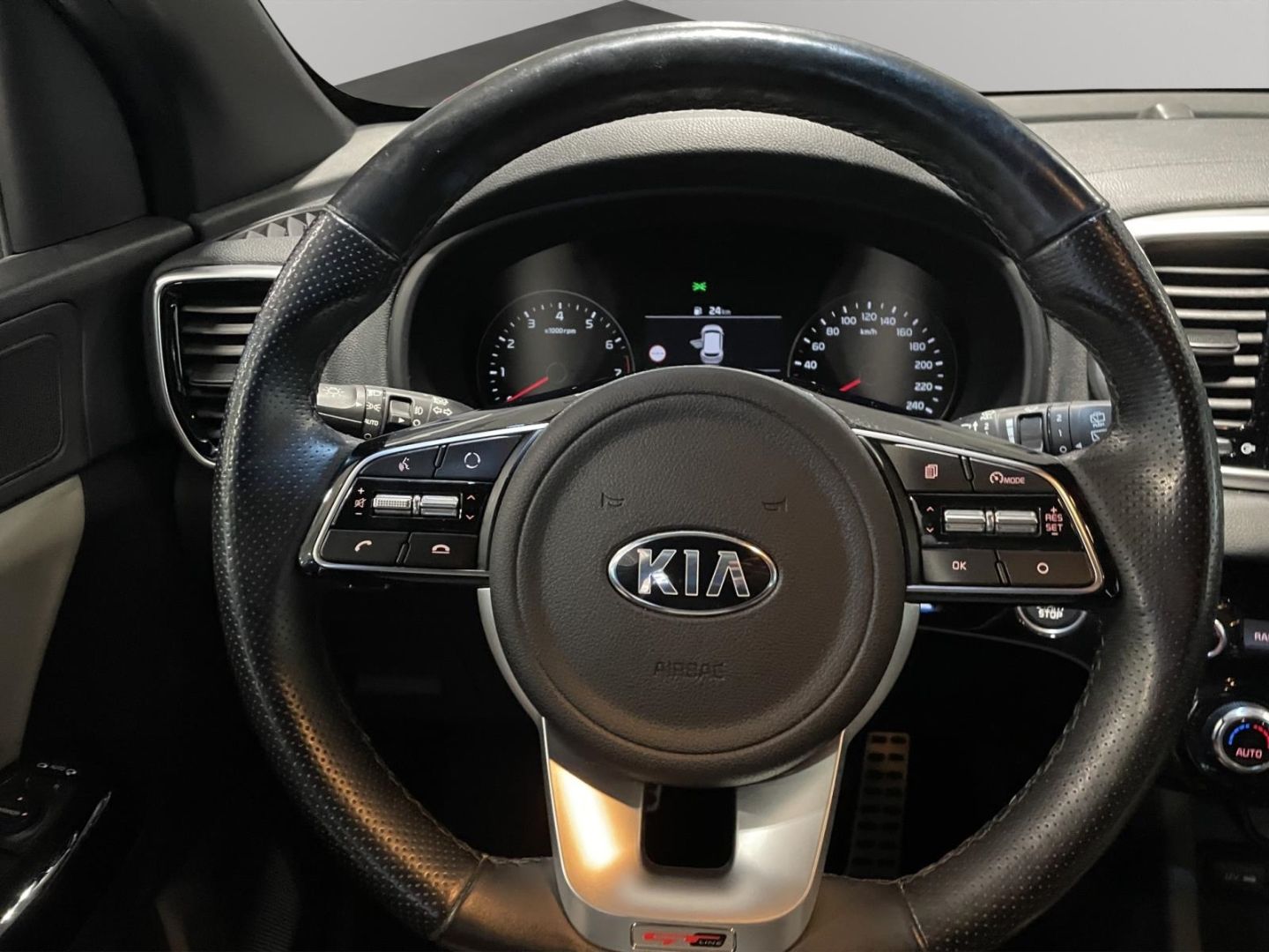 Fahrzeugabbildung Kia Sportage GT-Line 4WD Navi JBL 360 Kamera LED