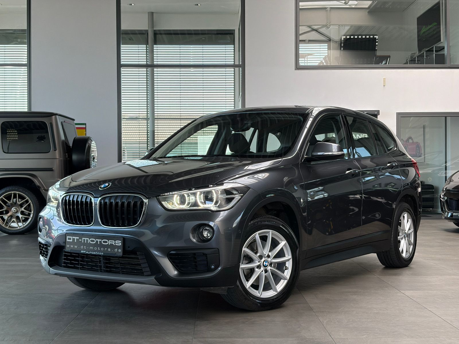 BMW X1 SDRIVE 18D AUTOMATIK/AHK/NAVI/LED`S/64.800KM!