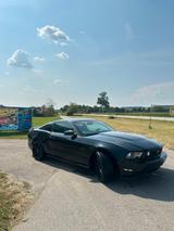 Ford Mustang - Ford Mustang: Schwarz