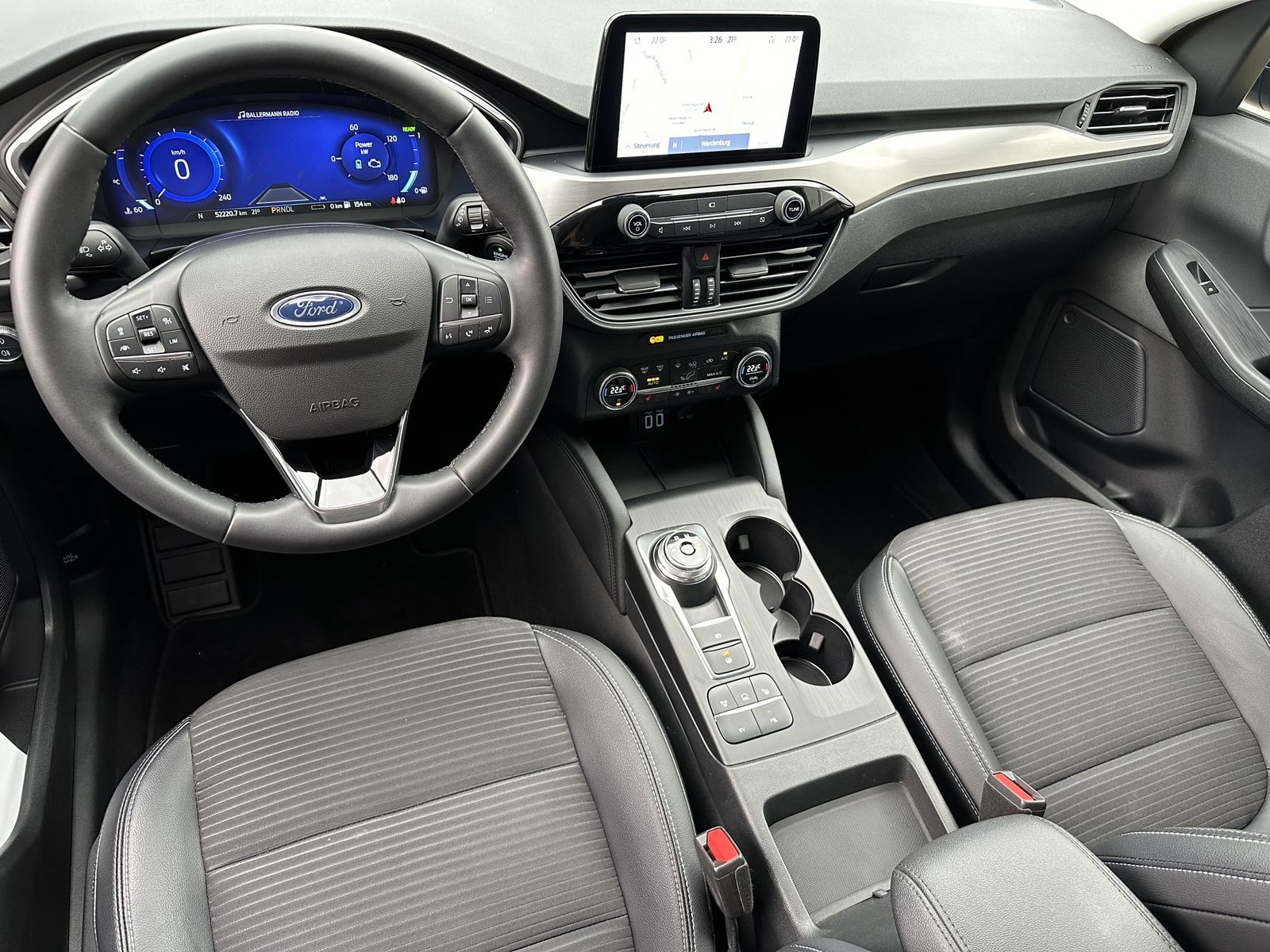 Fahrzeugabbildung Ford Kuga 2.5 Plug-In Hybrid Titanium X NAV+LED+HUD
